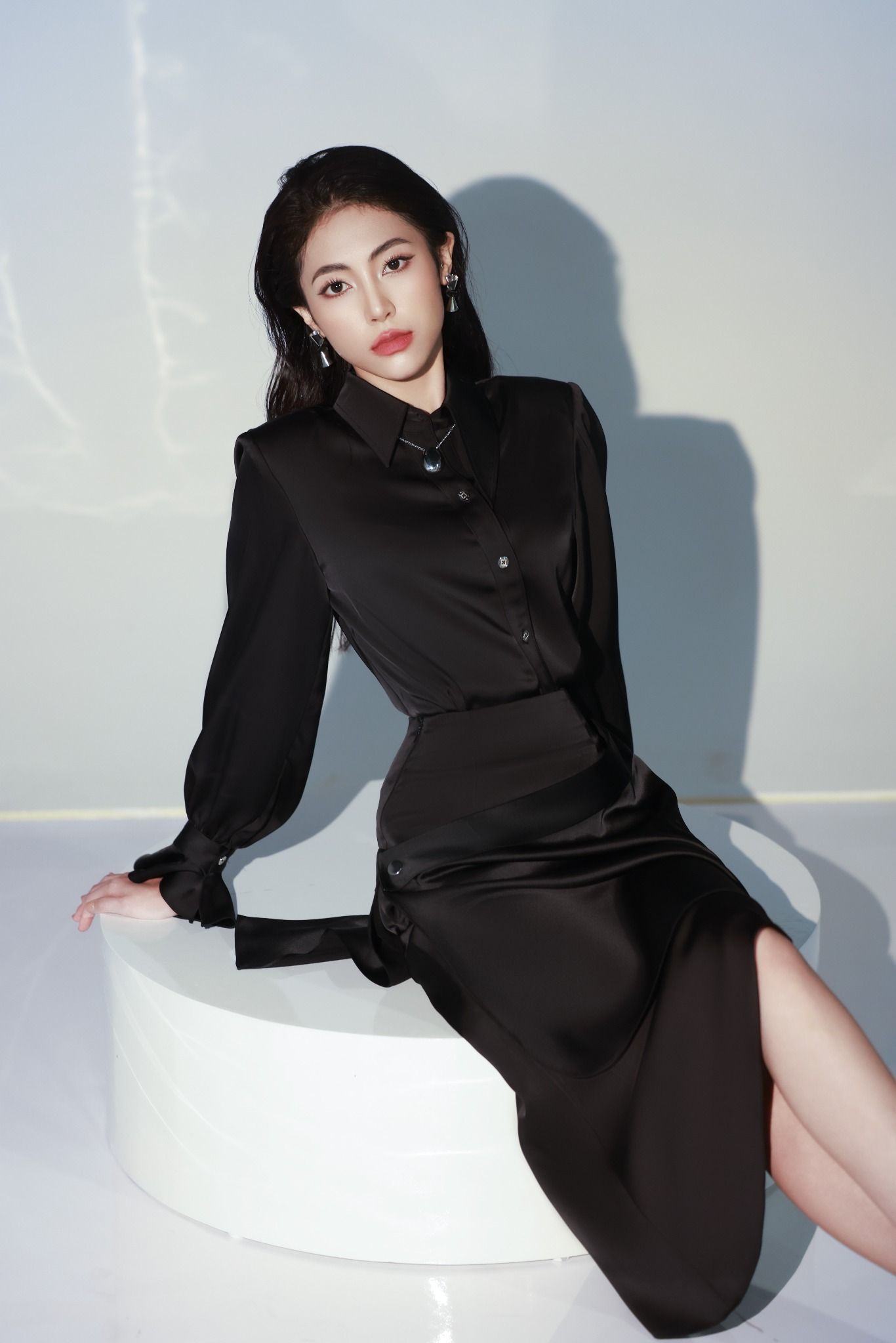 NGUYỆT HỌA
