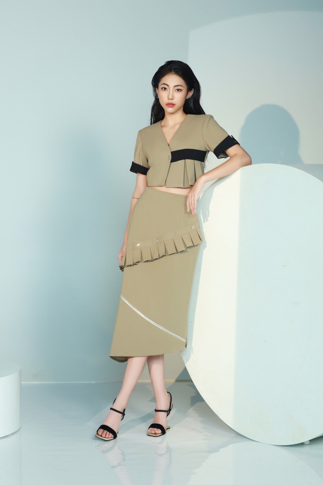 HẠ DUYÊN
