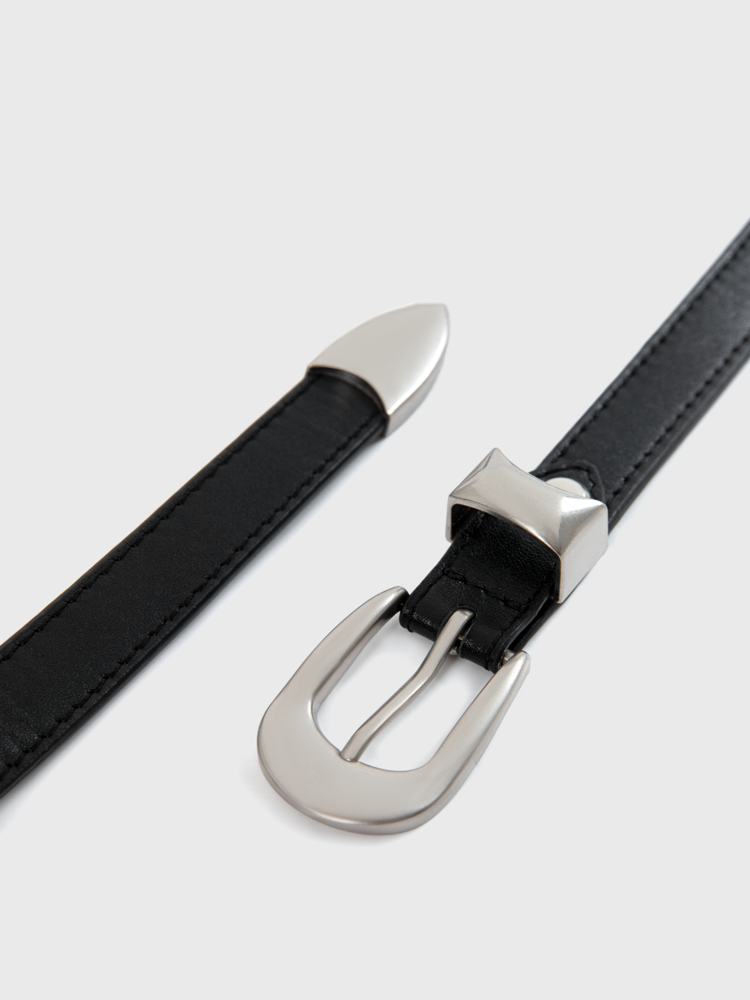 VINTAGE SLIM BELT IN LEATHER