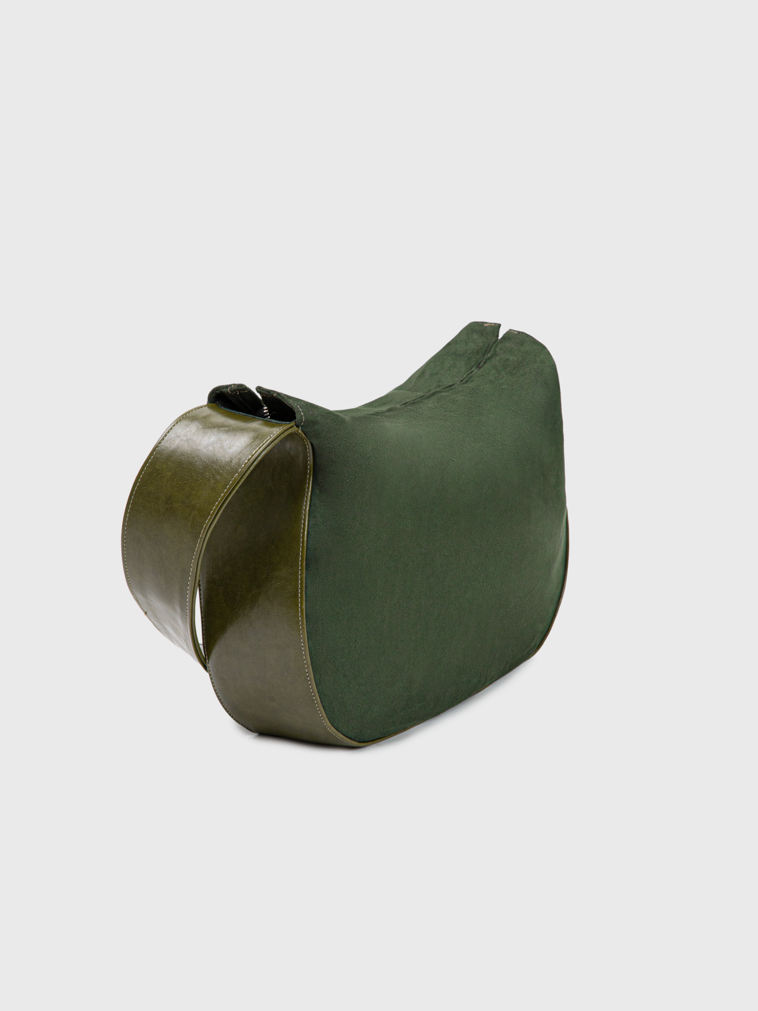 HOLIDAY DRIFT BAG IN MOSS