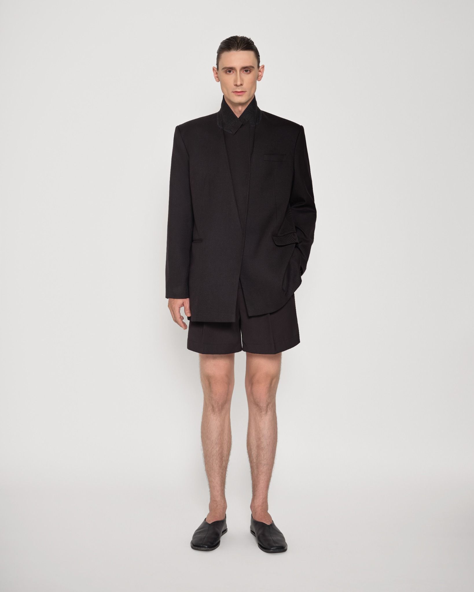 BLACK CLEAN-WAIST SHORTS