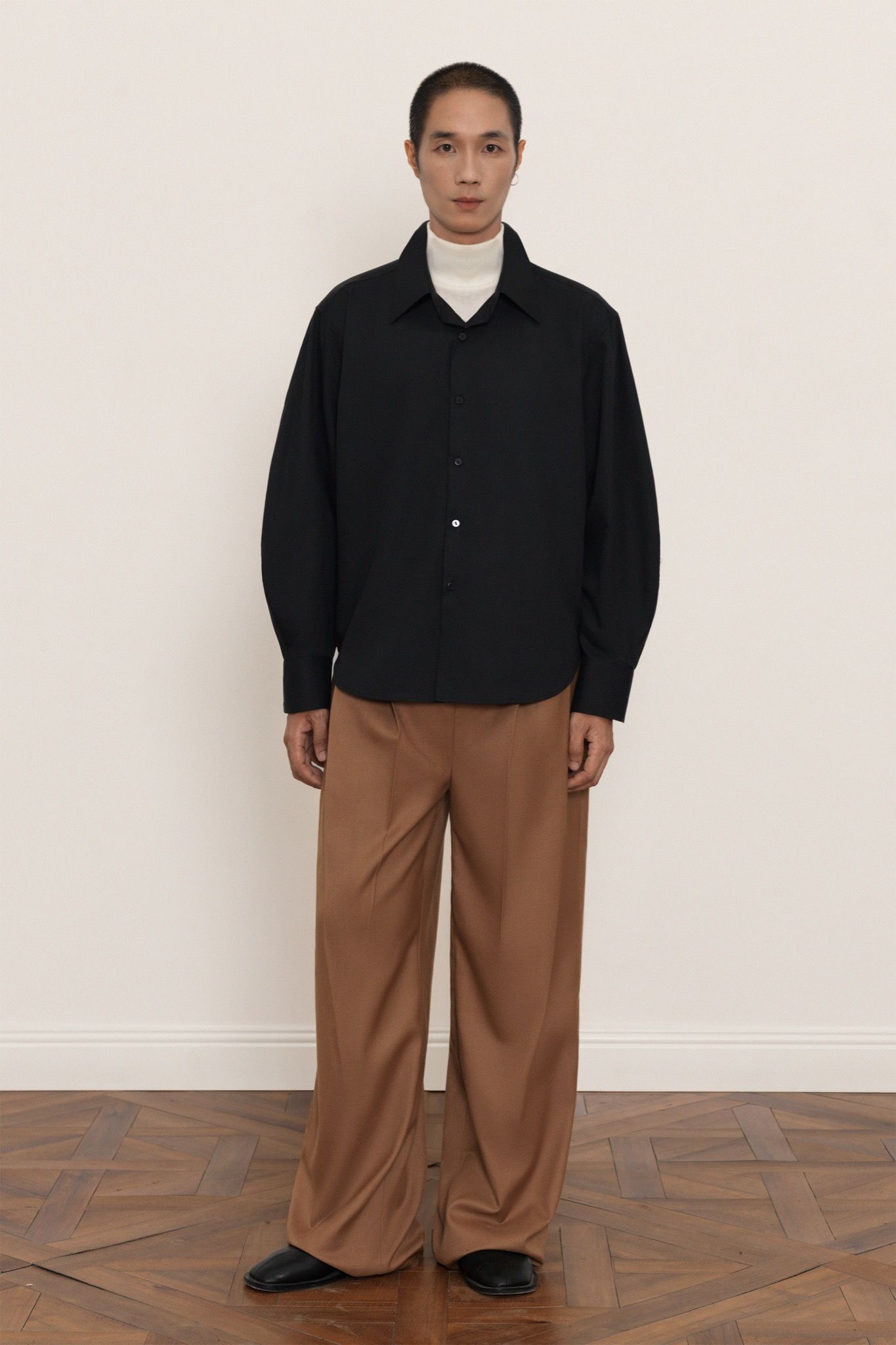 BLACK OVERSIZED COCOON SHIRT