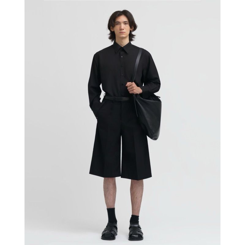 BLACK WOOL BLEND BERMUDA SHORT