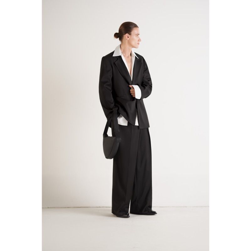 BLACK WOOL TAILORED JACKET