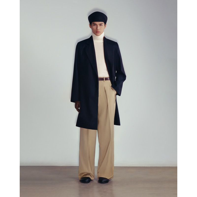 BLACK TAILORED WOOL OVERCOAT