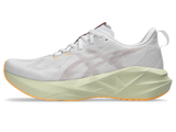 Giày Chạy Road Nam Asics Novablast 5 - White/Fawn