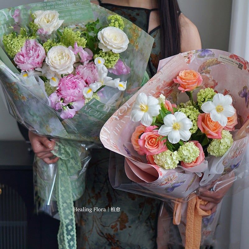 (38x52cm) Giấy Gói Hoa Chữ Tiếng Anh Họa Tiết- Foam Cứng - Phong Cách Trang Nhã - Không Thấm Nước