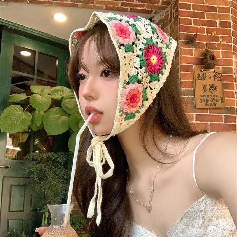 Băng Đô Khăn Tam Giác Len Móc Họa Tiết Dễ Thương