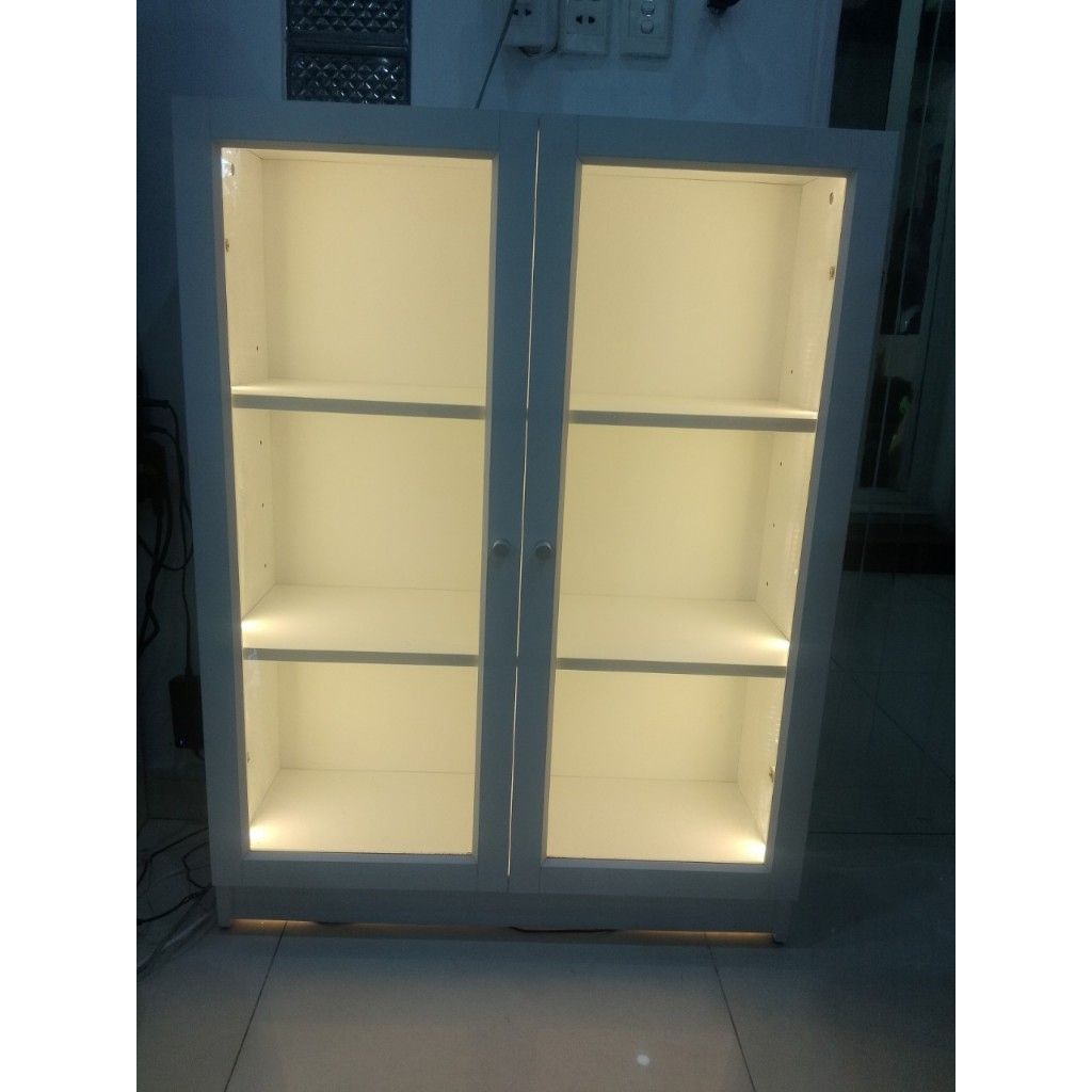 HAPPY FURNITURE , kệ sách 3 tầng cửa kính tích hợp đèn LED - CATY , KSA_012_LED , 80cm x 30cm x 106cm