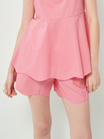 Quần đùi gợn sóng màu hồng