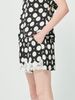 Quần short màu đen chấm bi viền ren