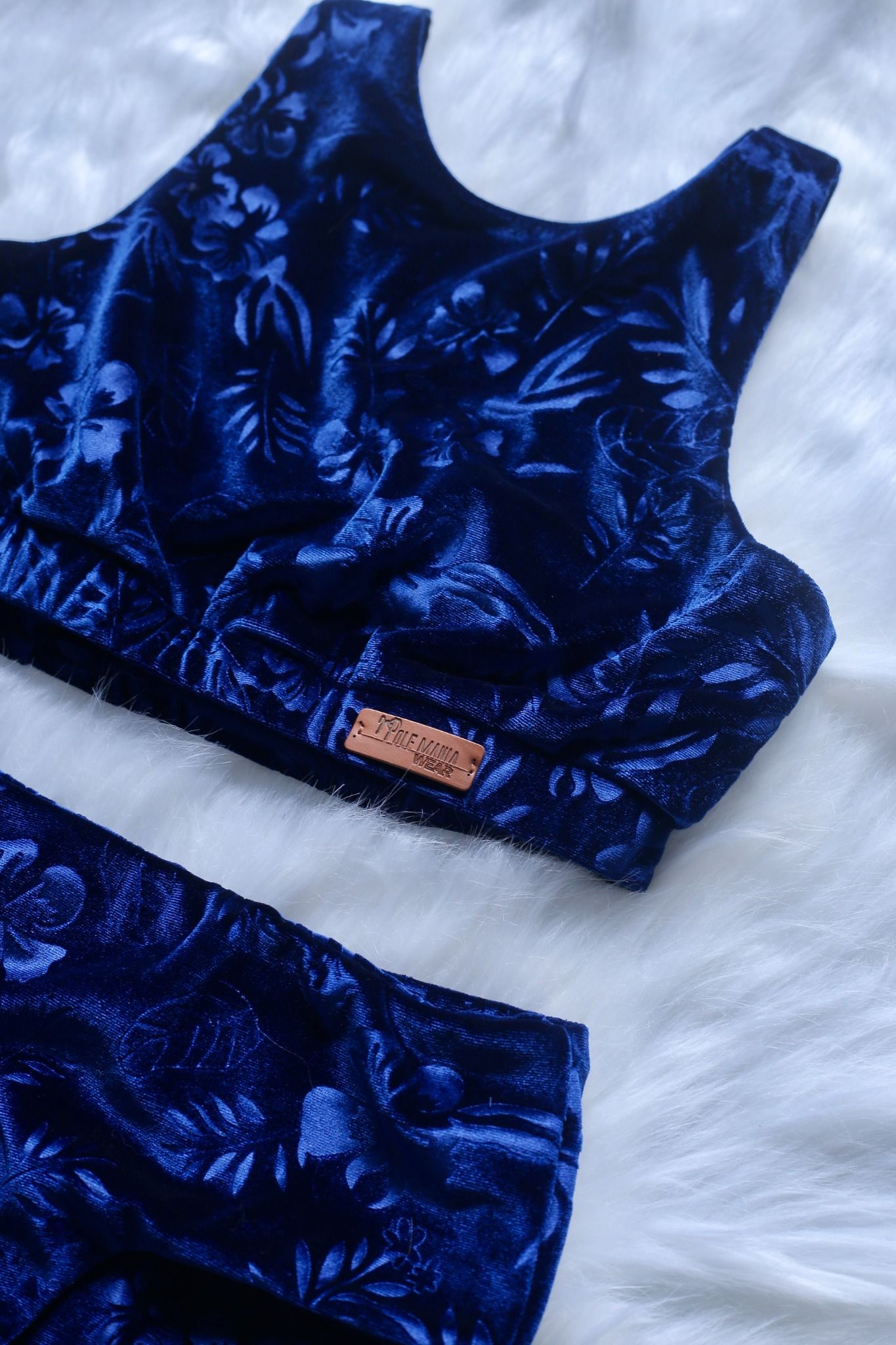 Velvet Aries - Navy Blue