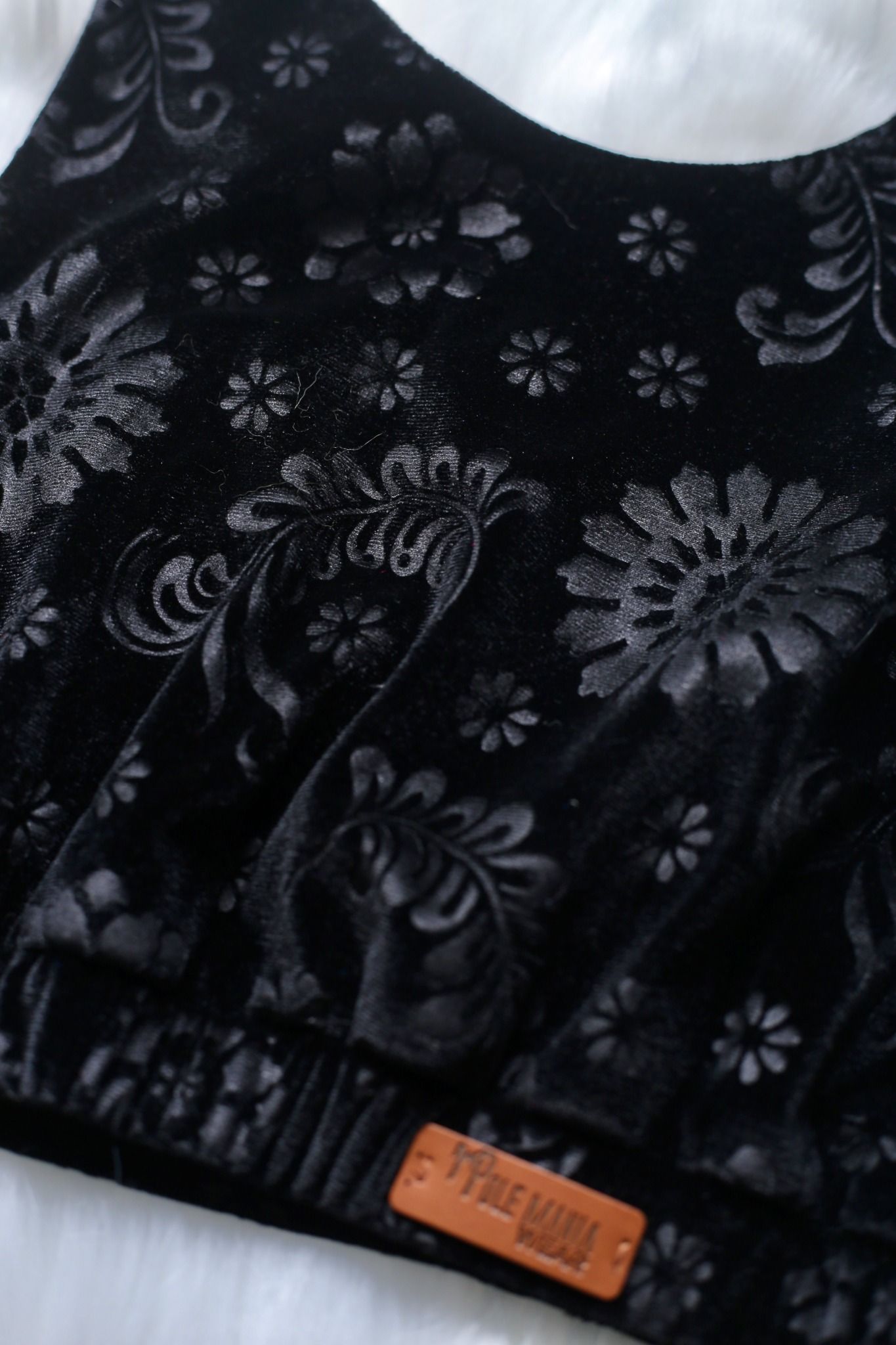 Velvet Aries - Black Forest