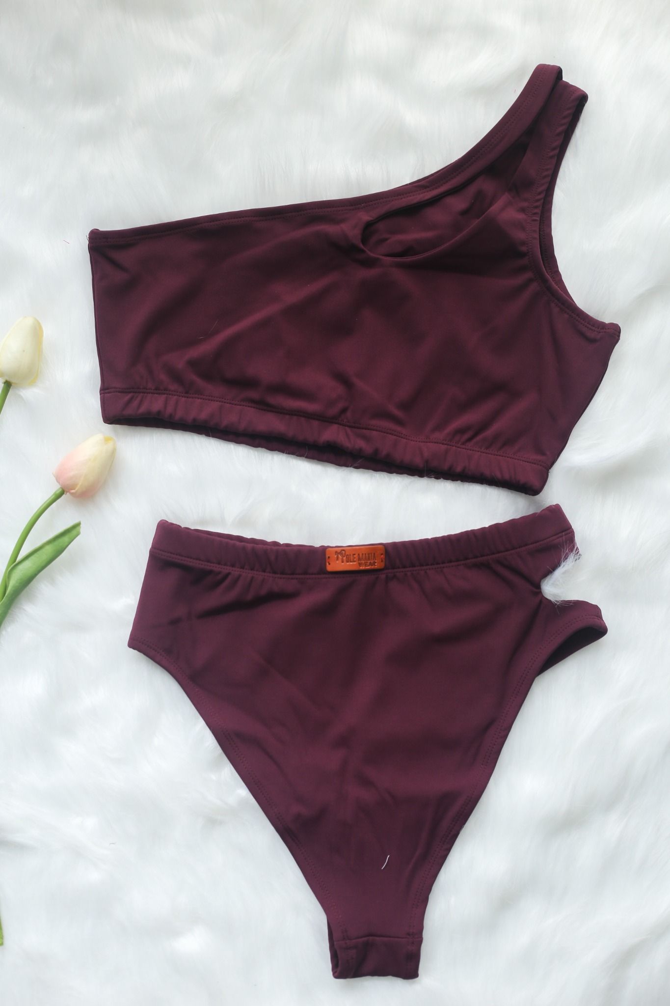 Leo - Burgundy
