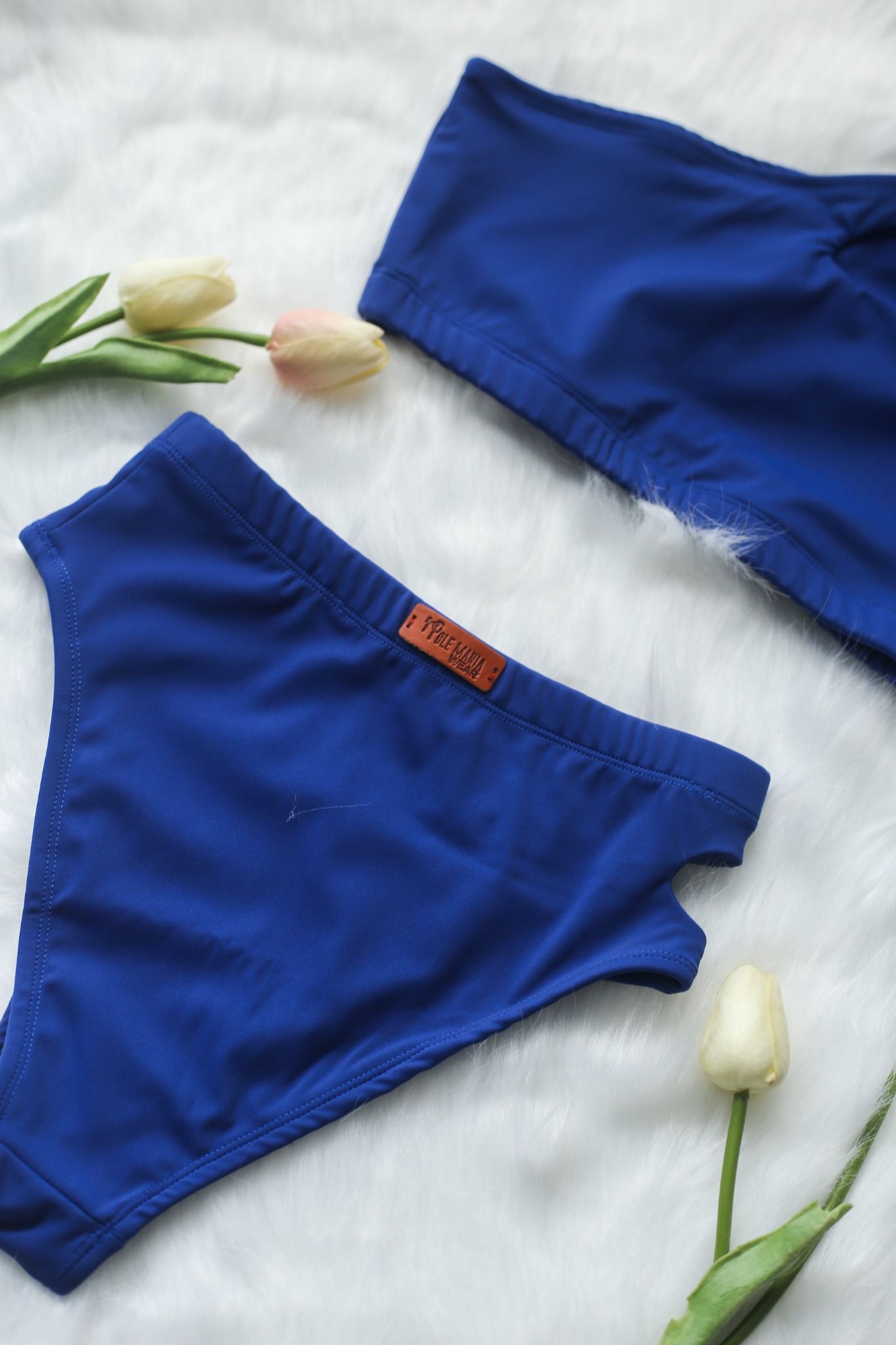 Leo - Blue