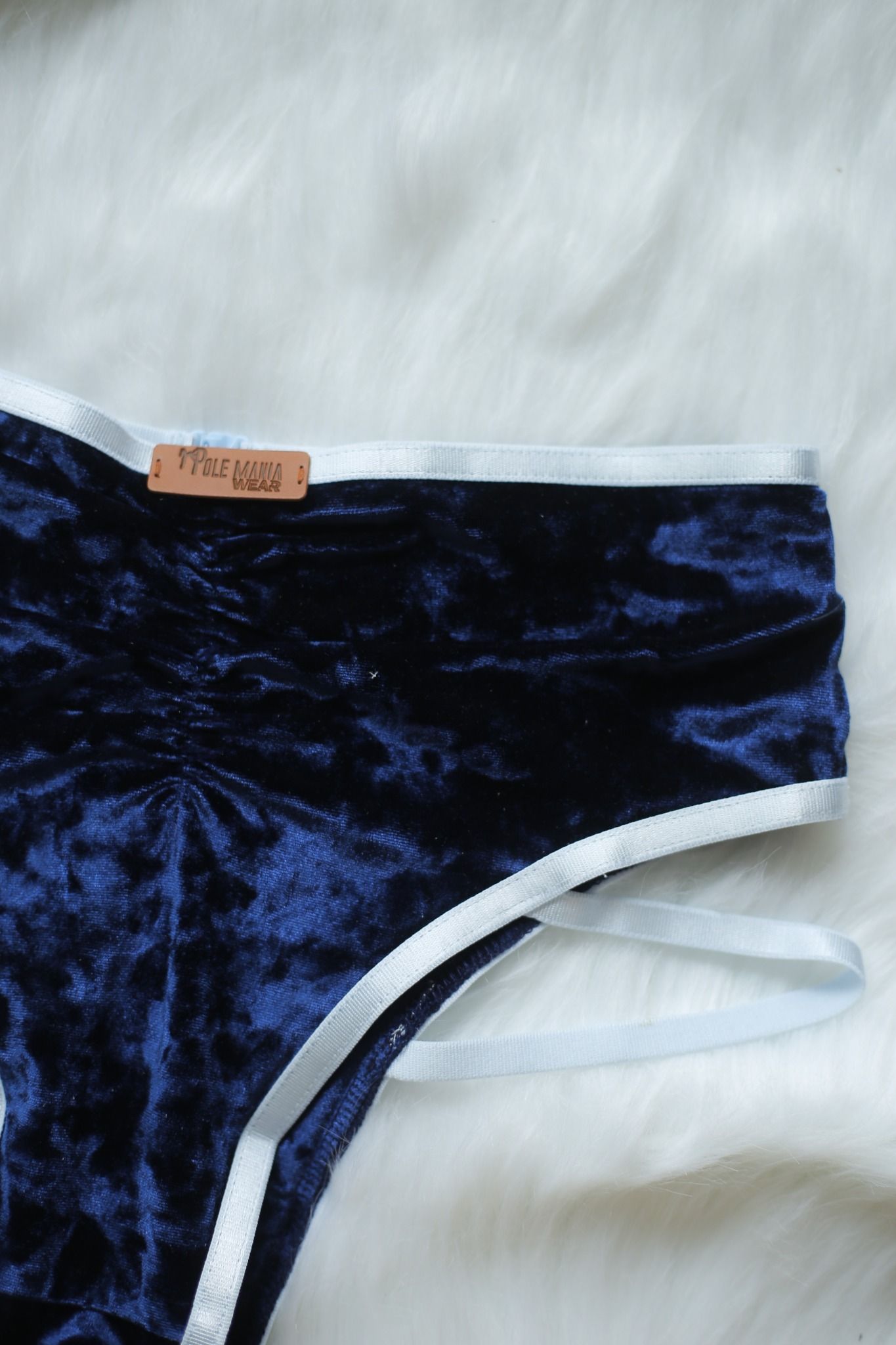 Velvet Pisces - Sea and Sky Blue