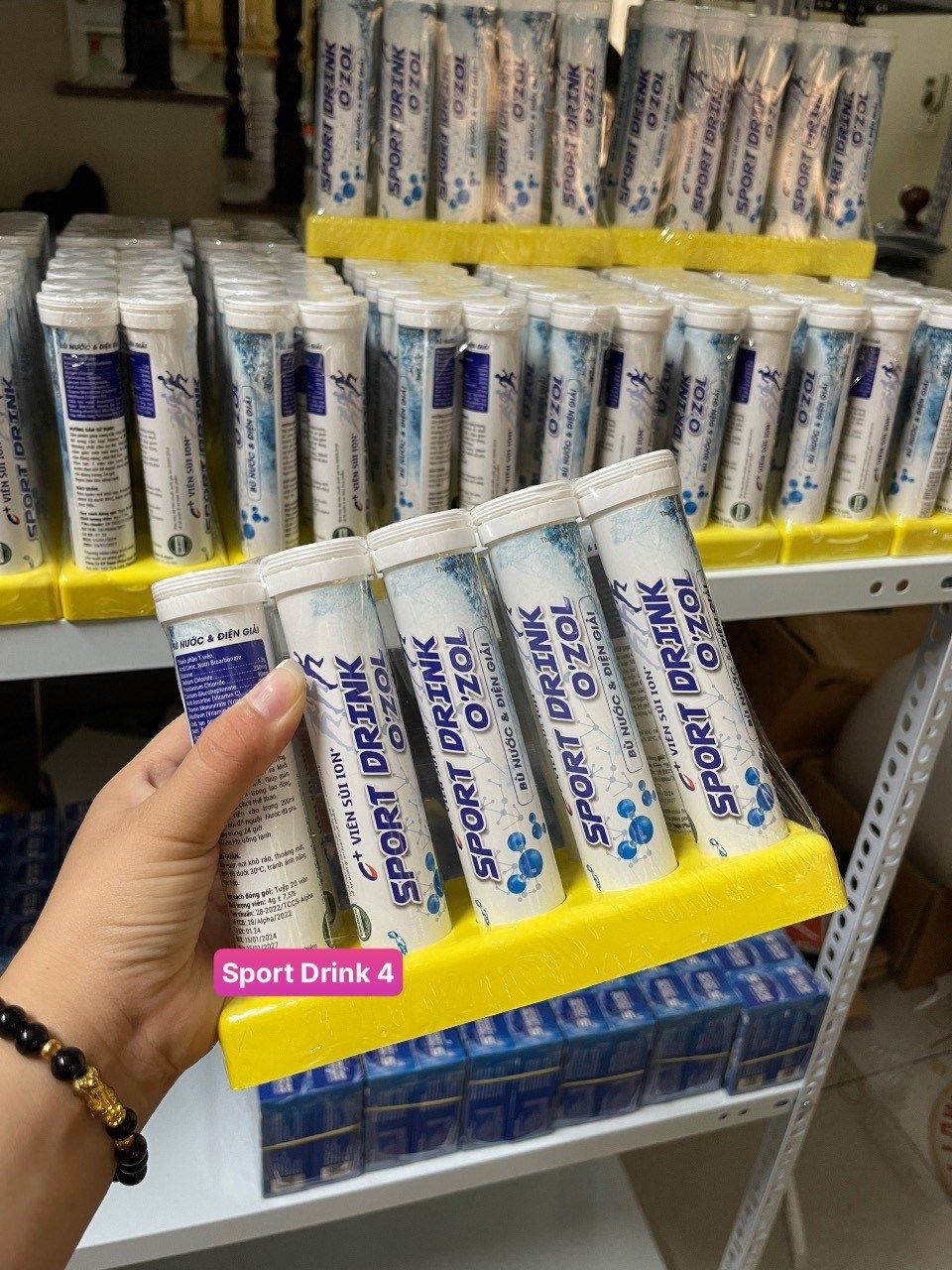Viên Sủi Ion+ Sport Drink O'zol - Bù Nước Và Điện Giải Kèm Các Vitamin, Acid Amin Cho Cơ Thể (Tuýp 10 viên x 4g)
