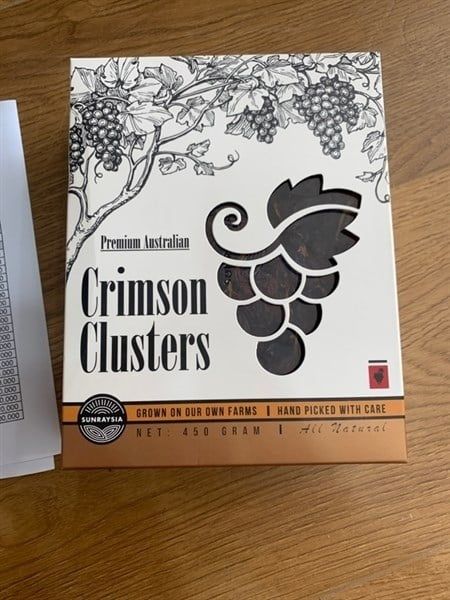 Nho khô nguyên cành Crimson 450g