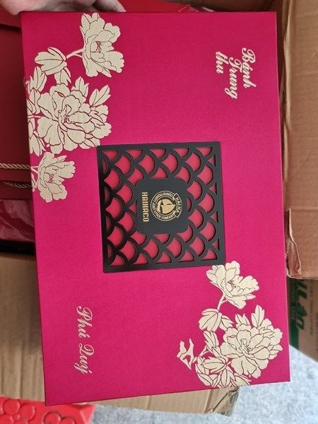 Bánh Hộp Phú Quý (4 cái x 190g + trà 60g)