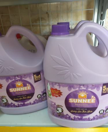 Nước Giặt Xả Sunnee Romantic Can 3.8Kg KM 01 NRC 250g