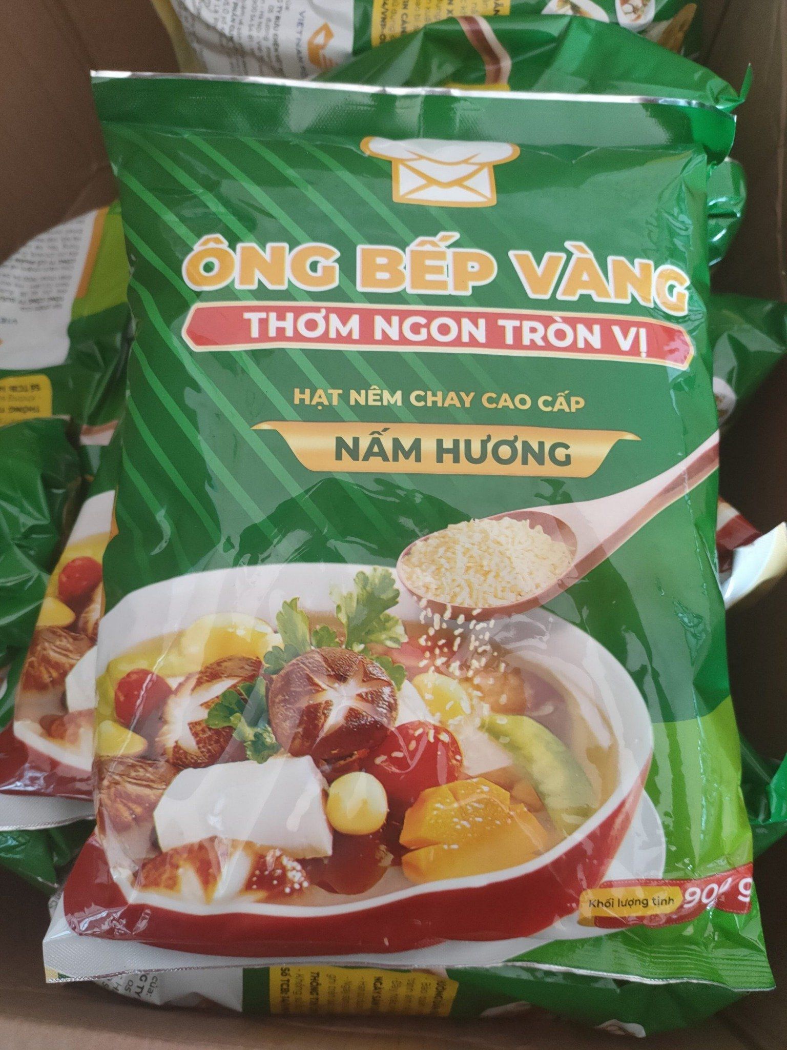 Hạt nêm nấm hương Ông Bếp Vàng gói 900g