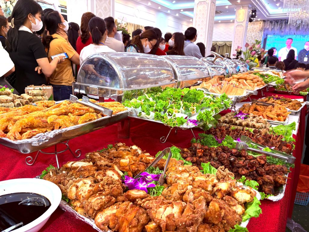 TIỆC BUFFET CHO HƠN 2000 KHÁCH – DẤU ẤN CỦA SỰ CHUYÊN NGHIỆP VÀ ĐẲNG CẤP