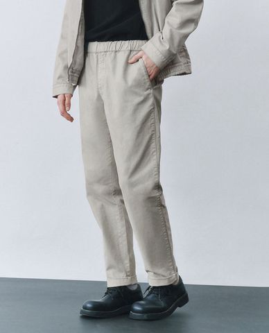 URBAN REVIVO - Quần nam ống đứng lưng thun trẻ trung