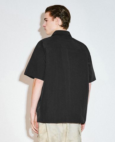 URBAN REVIVO - Áo sơ mi nam cổ bẻ tay ngắn