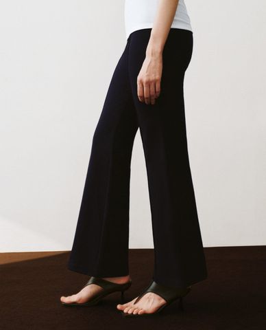 URBAN REVIVO - Quần nữ ống loe lưng cao tôn dáng