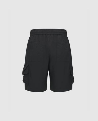 URBAN REVIVO - Quần short nam ống rộng phối túi hộp