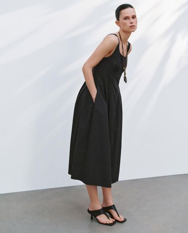 URBAN REVIVO - Đầm hai dây midi cổ vuông