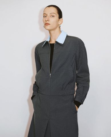 URBAN REVIVO - Áo khoác bomber nữ cổ bẻ hiện đại