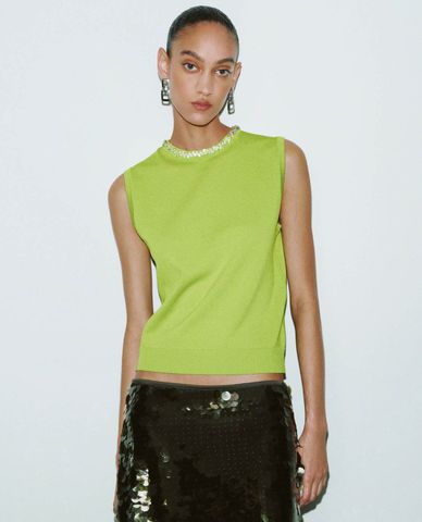 URBAN REVIVO - Áo dệt kim nữ cổ tròn sát nách hiện đại