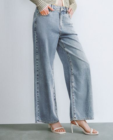 URBAN REVIVO - Quần jeans nữ ống rộng cá tính