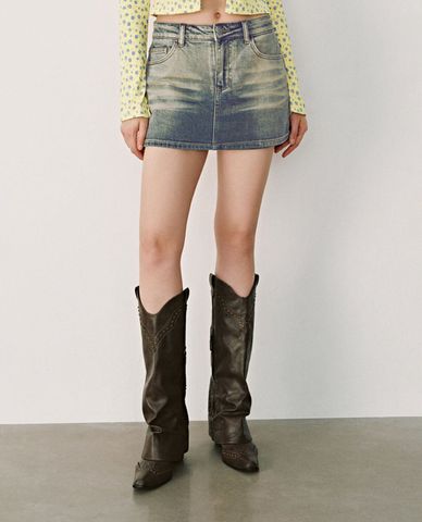 URBAN REVIVO - Quần short nữ giả váy denim cá tính