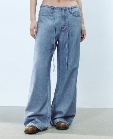 URBAN REVIVO - Quần jeans nữ ống rộng phối dây rút