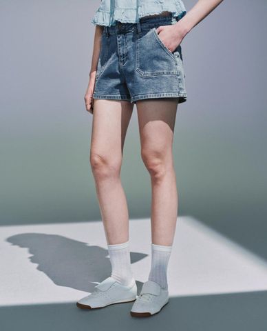 URBAN REVIVO - Quần short jeans nữ phối túi