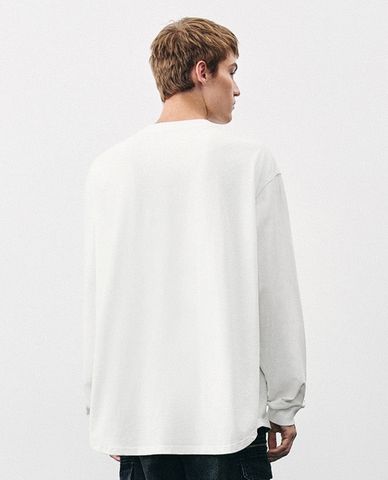 URBAN REVIVO - Áo thun nam cổ tròn tay dài Printed