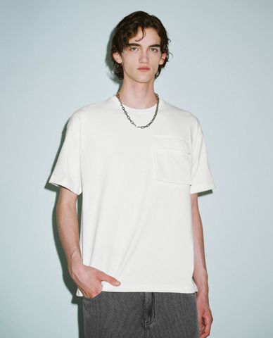 URBAN REVIVO - Áo thun nam cổ tròn tay ngắn Loose