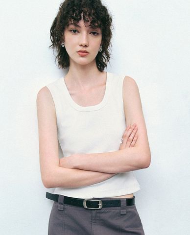 URBAN REVIVO - Áo sát nách dệt kim nữ phom croptop