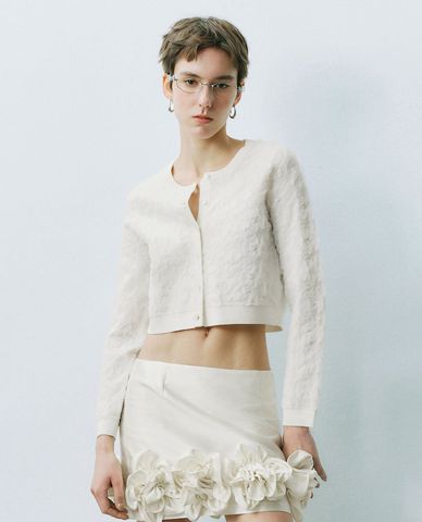 URBAN REVIVO - Áo khoác cardigan nữ phom croptop hiện đại