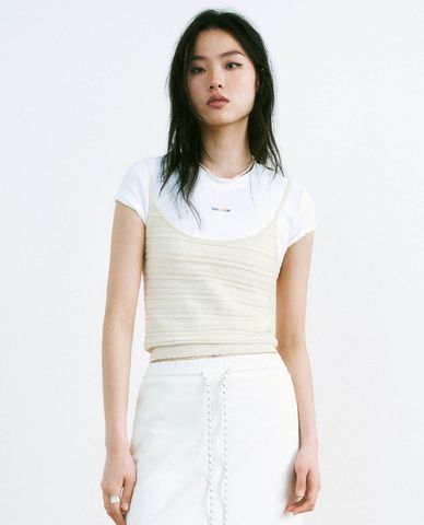 URBAN REVIVO - Áo dệt kim nữ cổ tròn tay ngắn Cami
