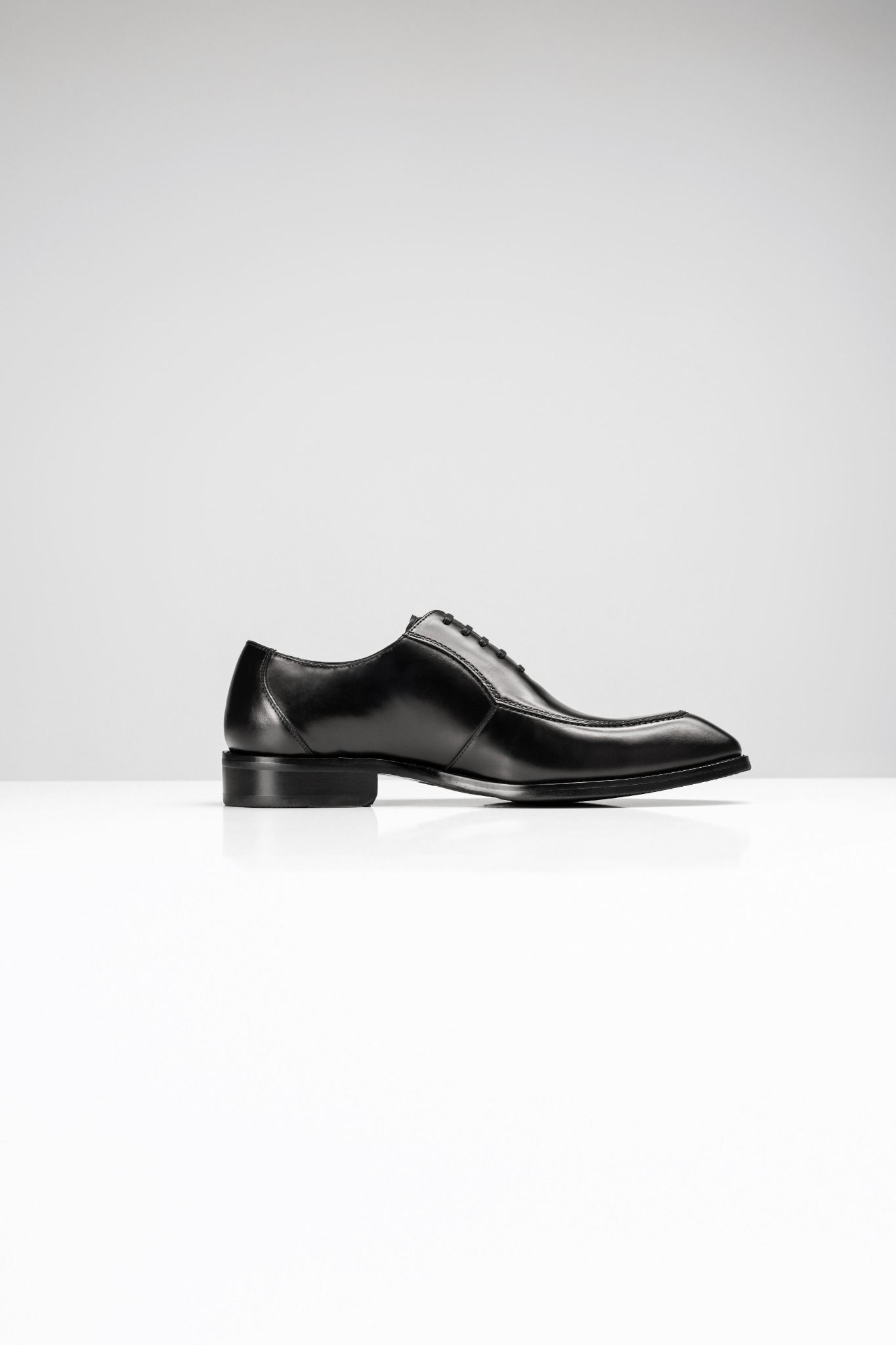 GIÀY OXFORD CÓ VIỀN