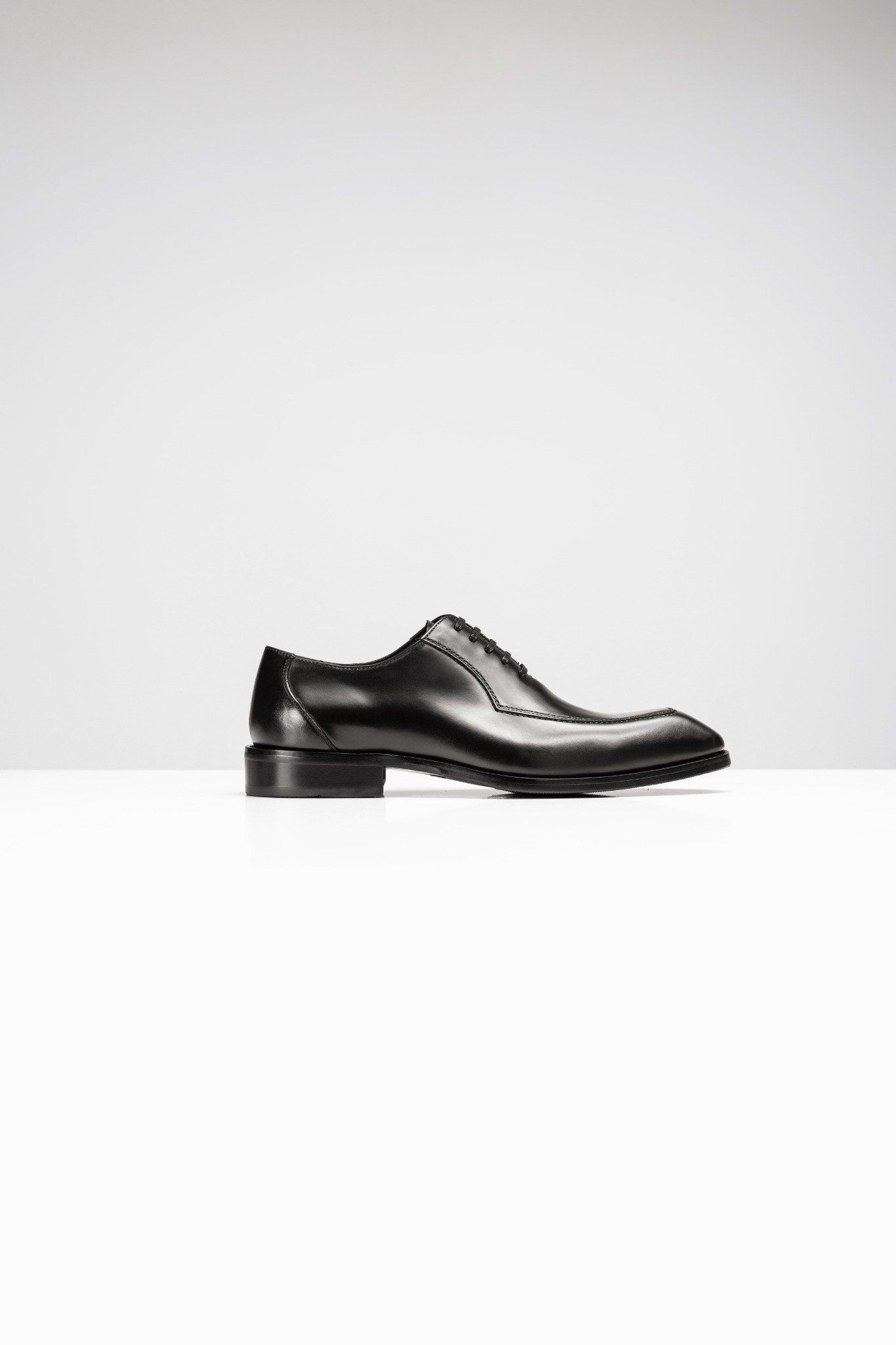 GIÀY OXFORD CÓ VIỀN