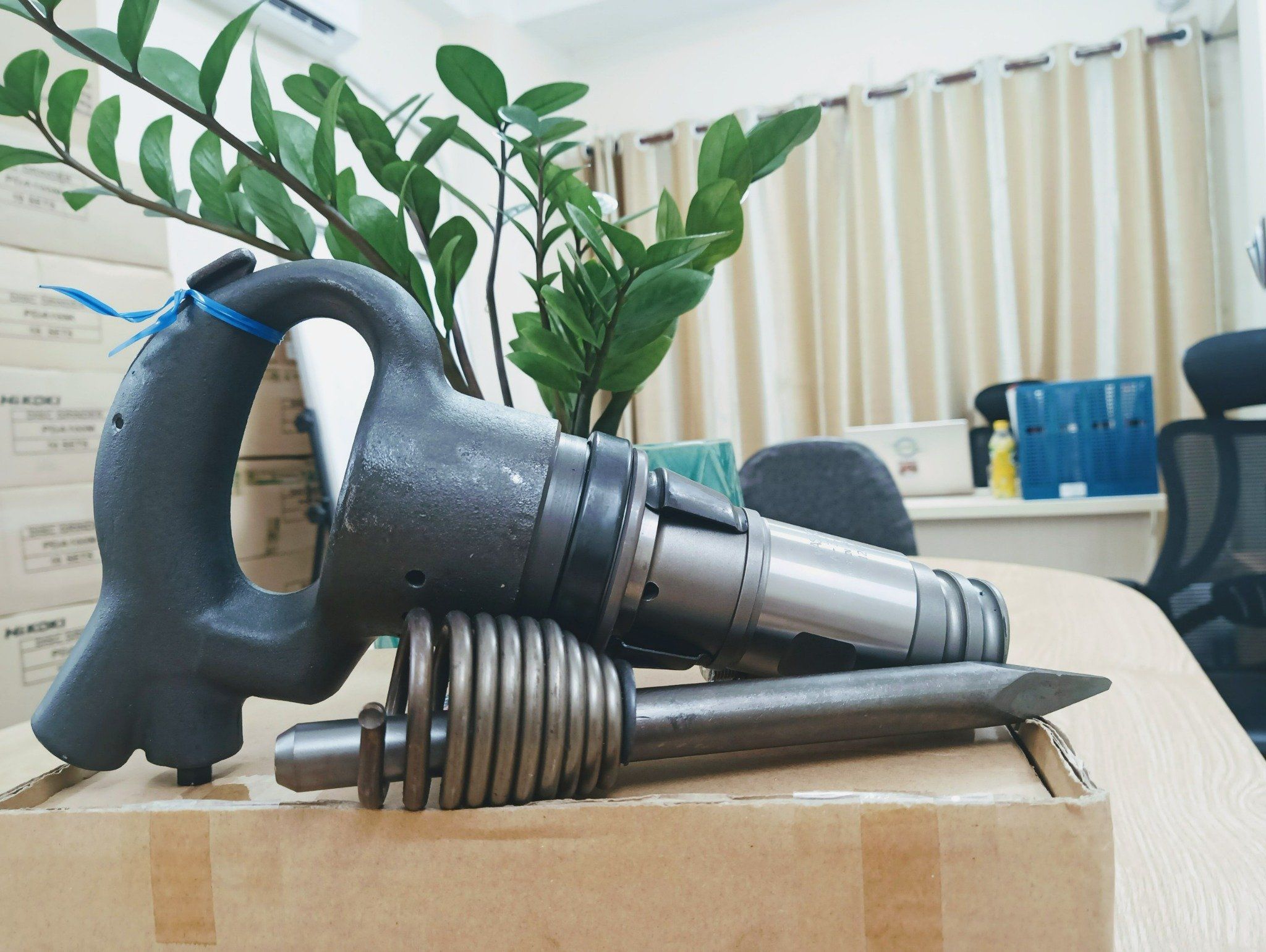Búa Hơi Đục Bê Tông Kawasaki AA-30A