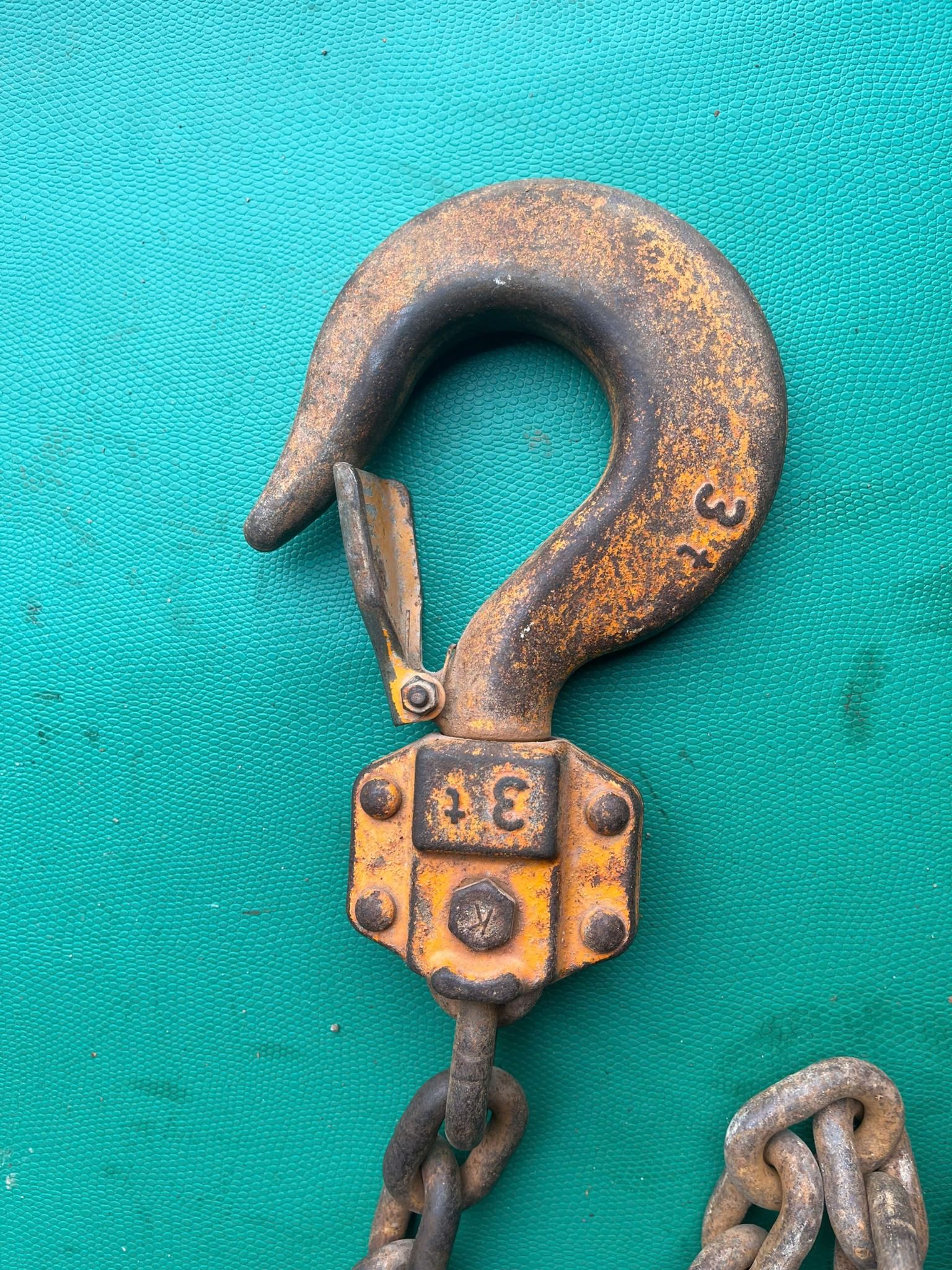 Lắc tay 3 tấn