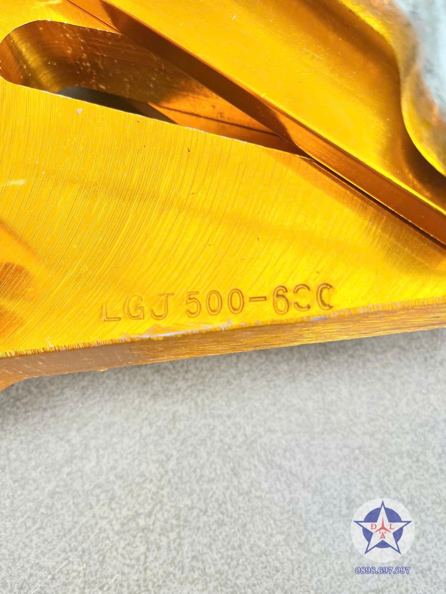 Cóc kẹp cáp nhôm MK500-630mm (loại có móc)