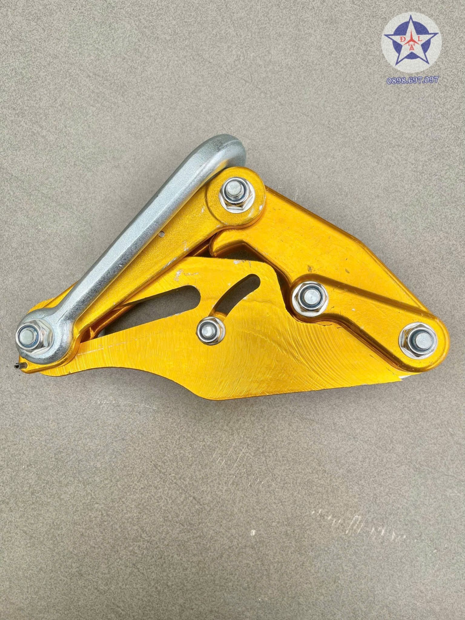 Cóc kẹp cáp nhôm MK150-240mm (loại có móc)