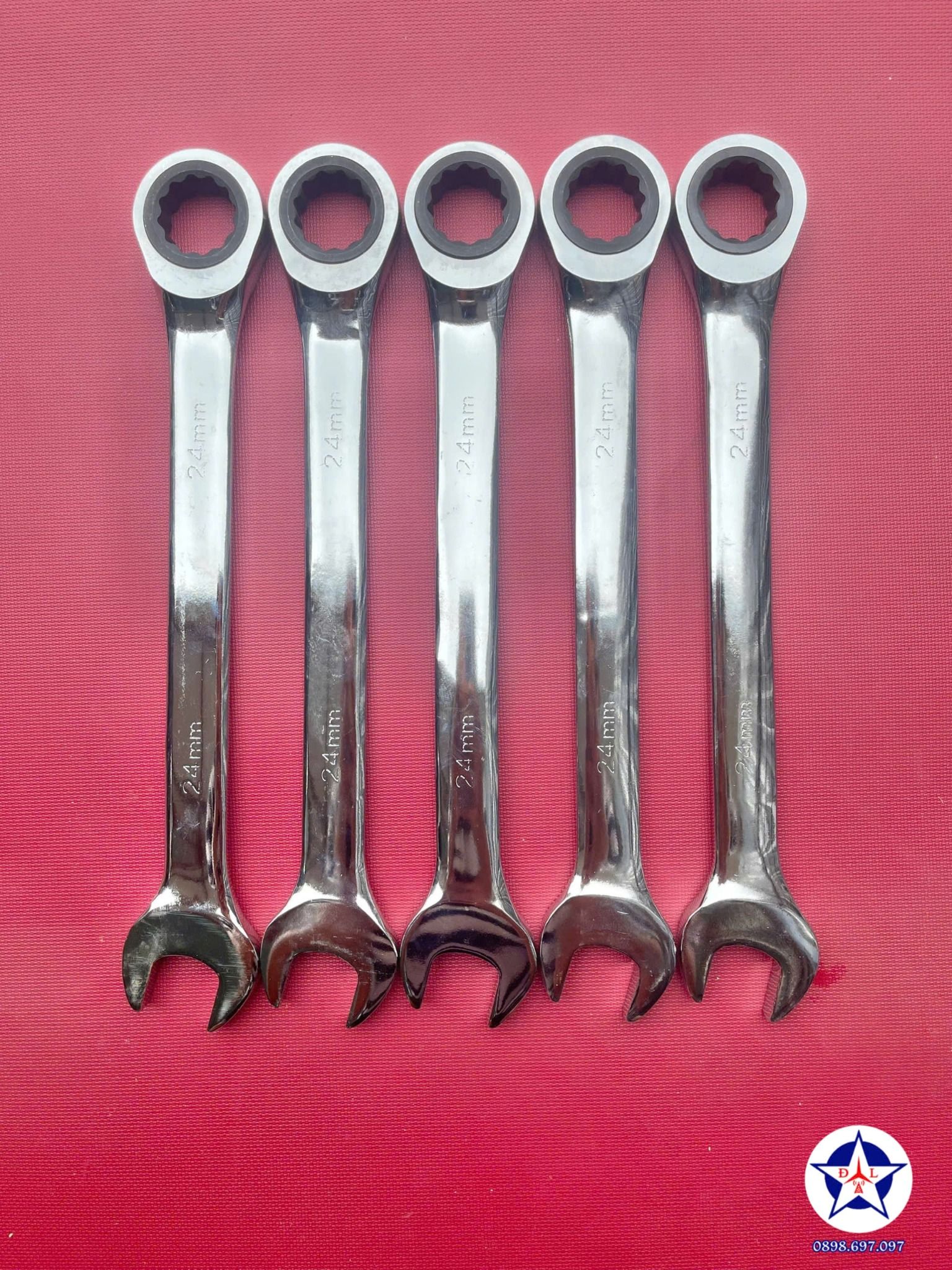 Cờ lê vòng miệng lắc tự động
