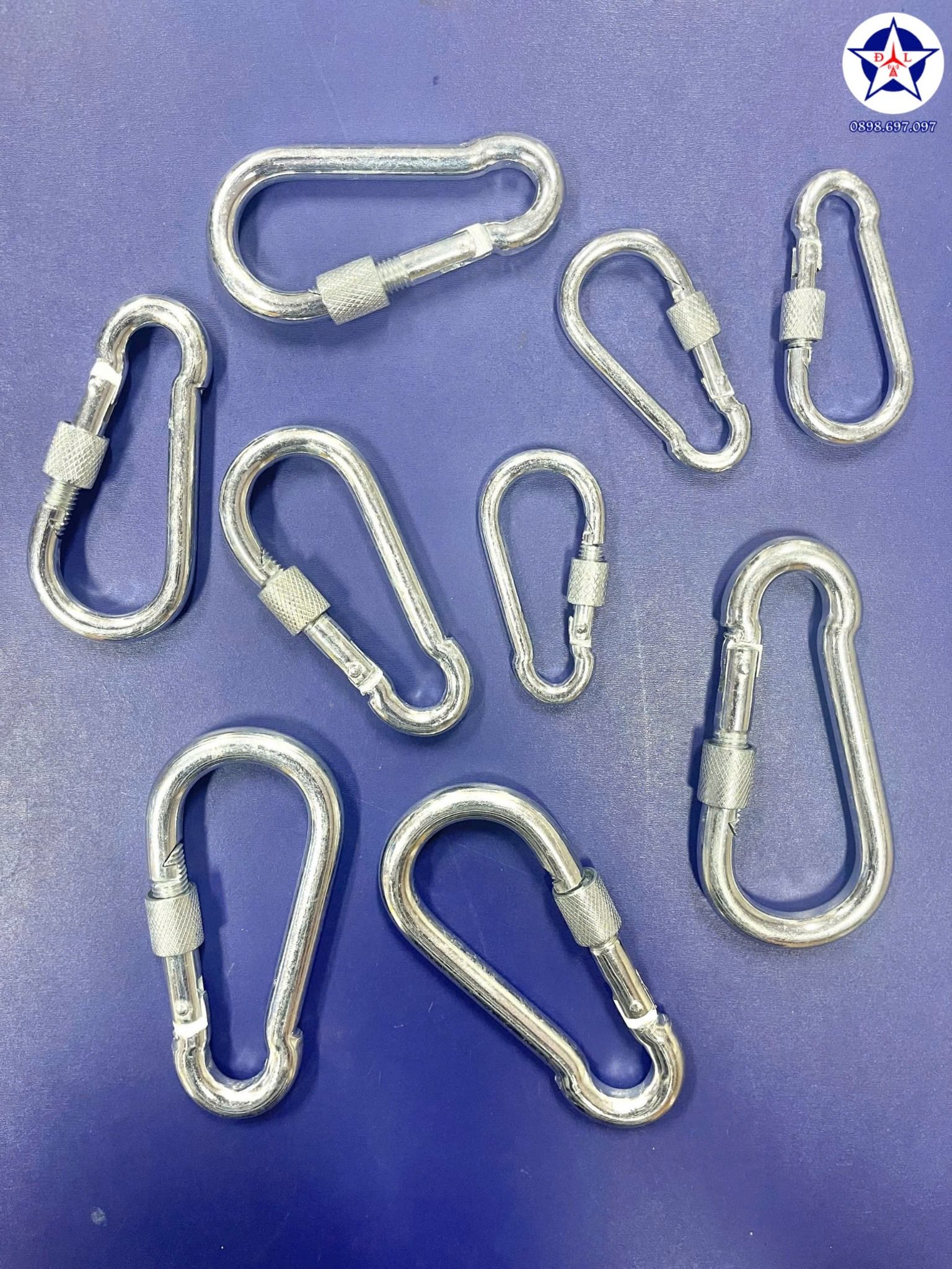 Móc khóa an toàn vặn ren